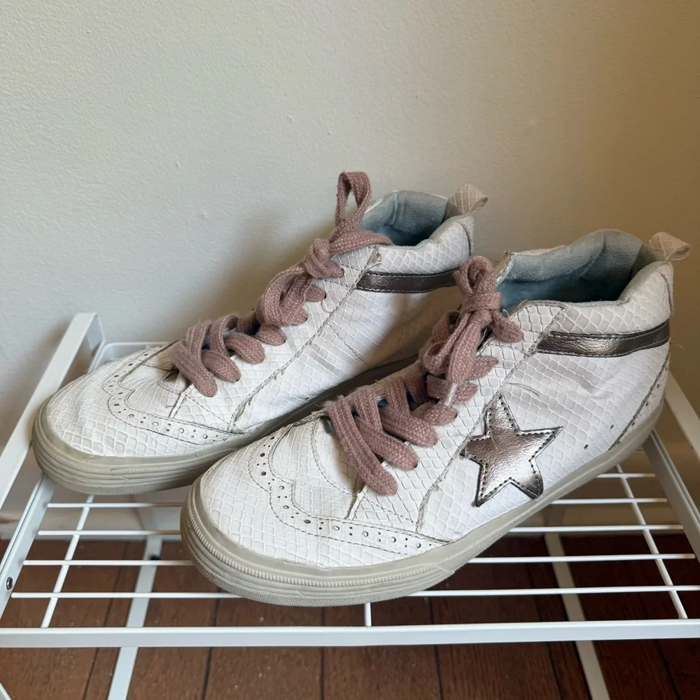 ShuShop Paulina Bone Hi Top Snake Sneakers Star Design Pink‎ Laces Size 8